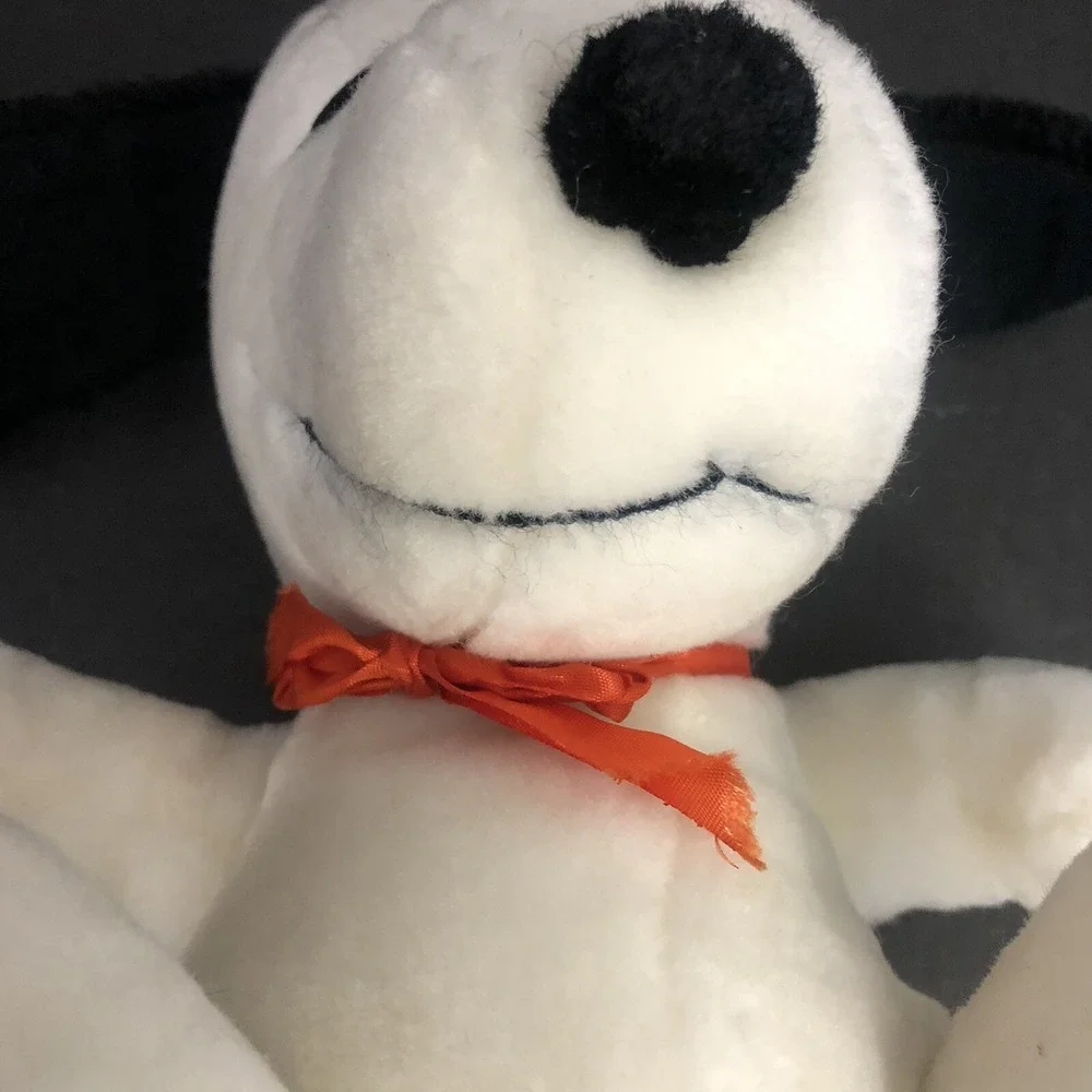 Snoopy Plush Knickerbocker Stuffed Dog Peanuts Gang 9